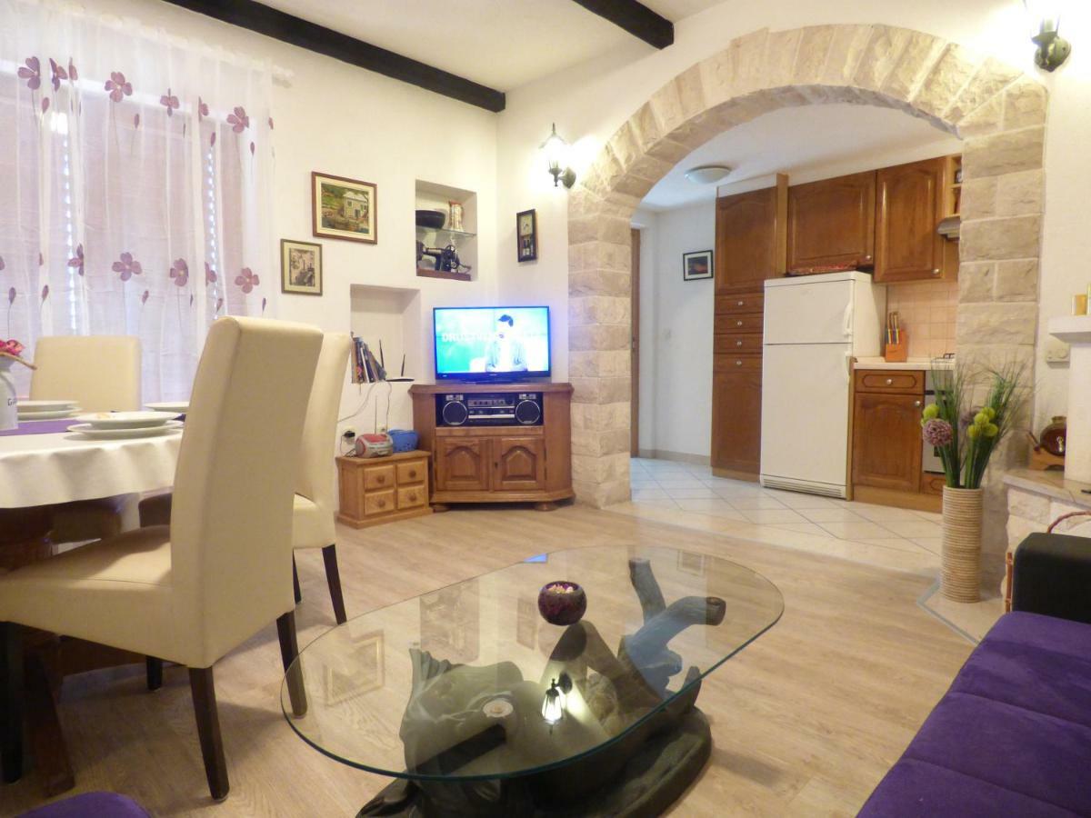 Apartments Rustica Makarska Buitenkant foto